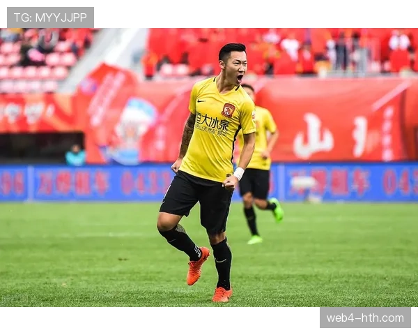 转会：2025年DH世界冠军Vali Höll与新东家签订三年合约